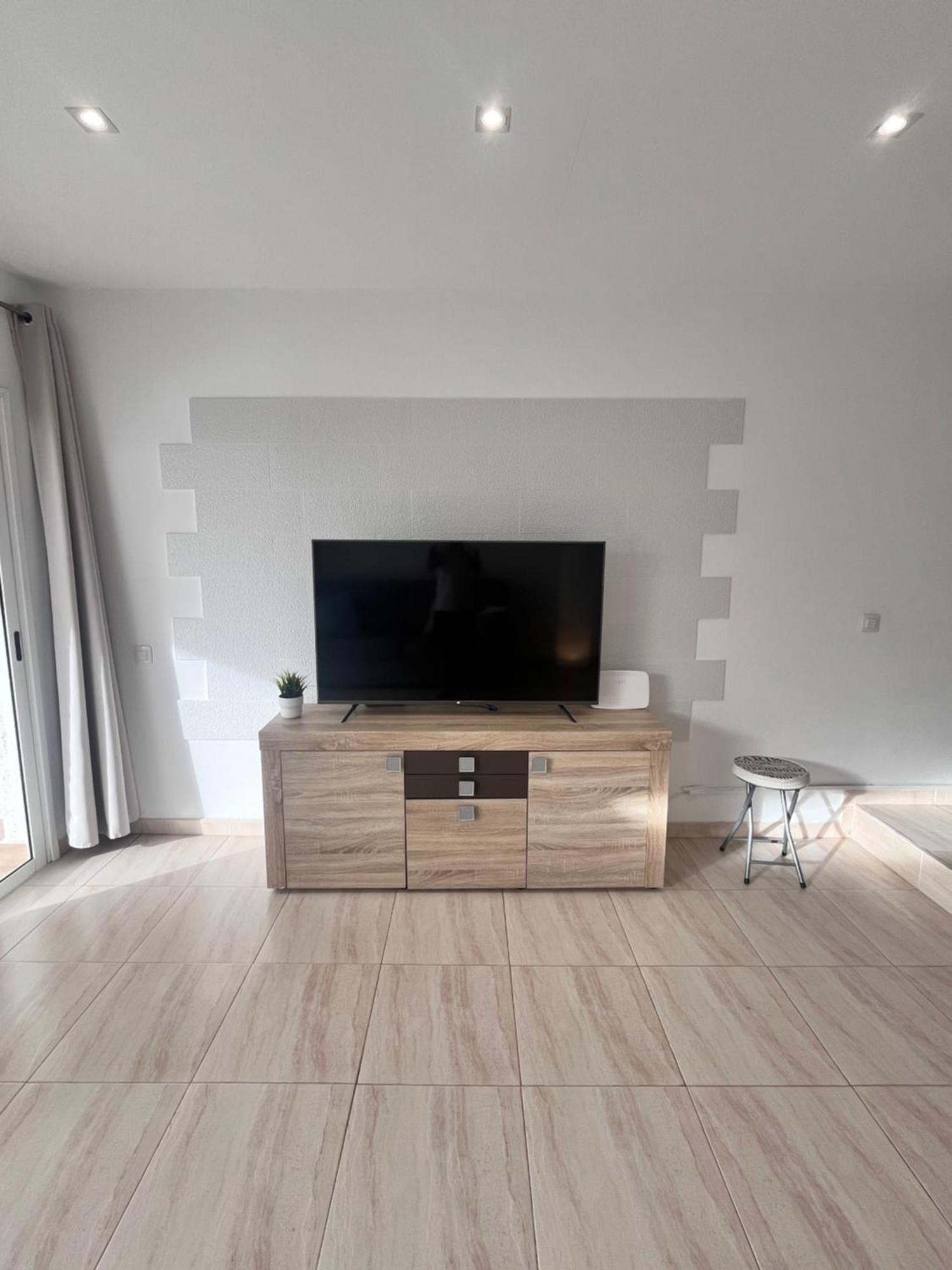 Sunshine Beach Apartments Адехе Экстерьер фото